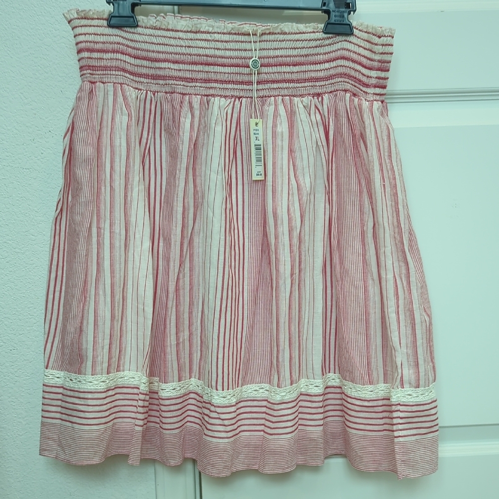 NWT MAX STUDIO Striped Red and White Women's Skirt